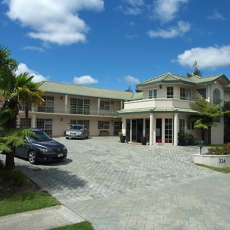 Silver Fern Rotorua Suites & Spa Екстериор снимка Silver Fern Lodge