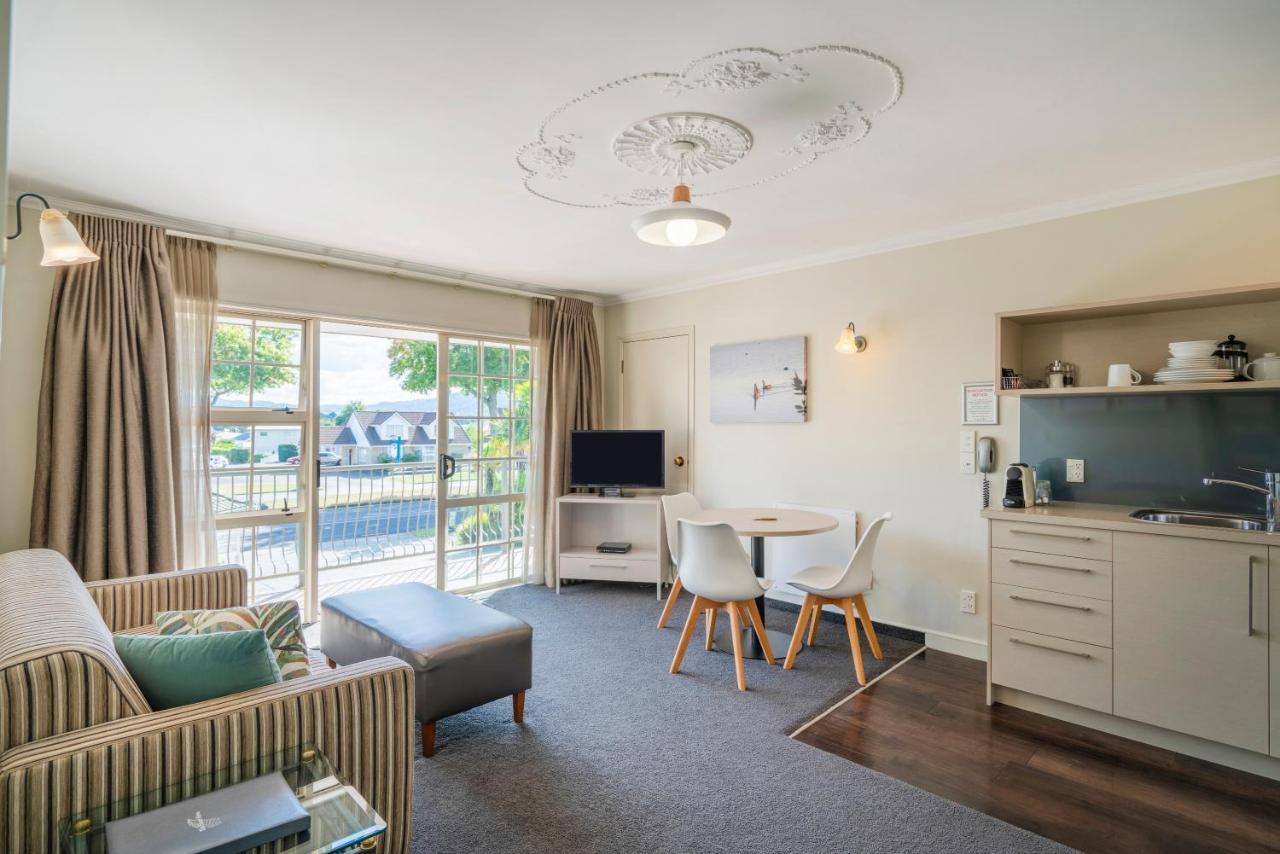Silver Fern Rotorua Suites & Spa Екстериор снимка A typical apartment at the hotel