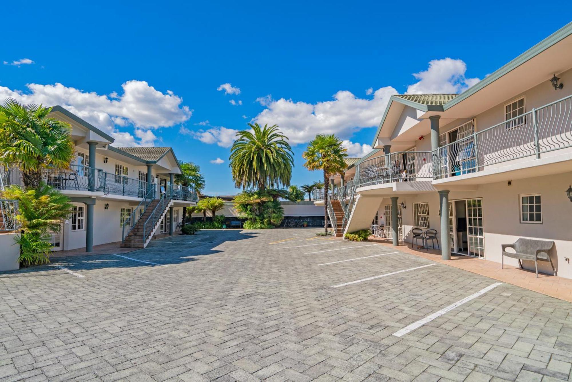 Silver Fern Rotorua Suites & Spa Екстериор снимка The Palms Motel