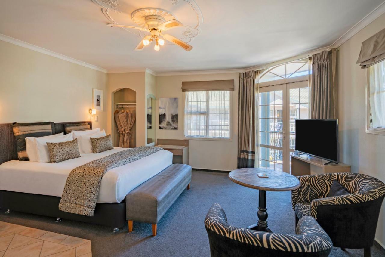 Silver Fern Rotorua Suites & Spa Екстериор снимка A room at the Protea Hotel, Pretoria
