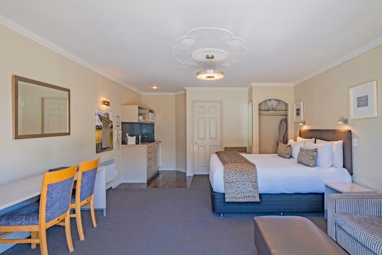 Silver Fern Rotorua Suites & Spa Екстериор снимка A studio apartment in New Zealand