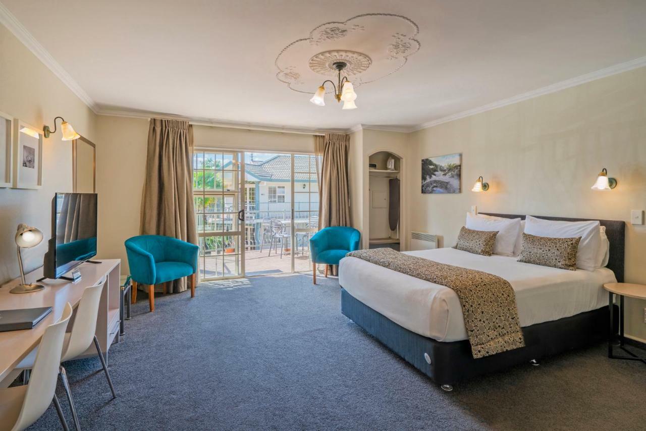 Silver Fern Rotorua Suites & Spa Екстериор снимка A typical hotel room