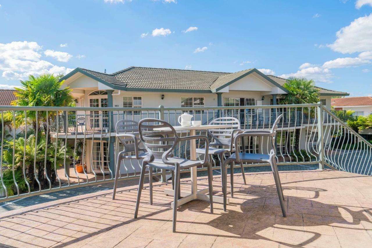 Silver Fern Rotorua Suites & Spa Екстериор снимка The Terrace