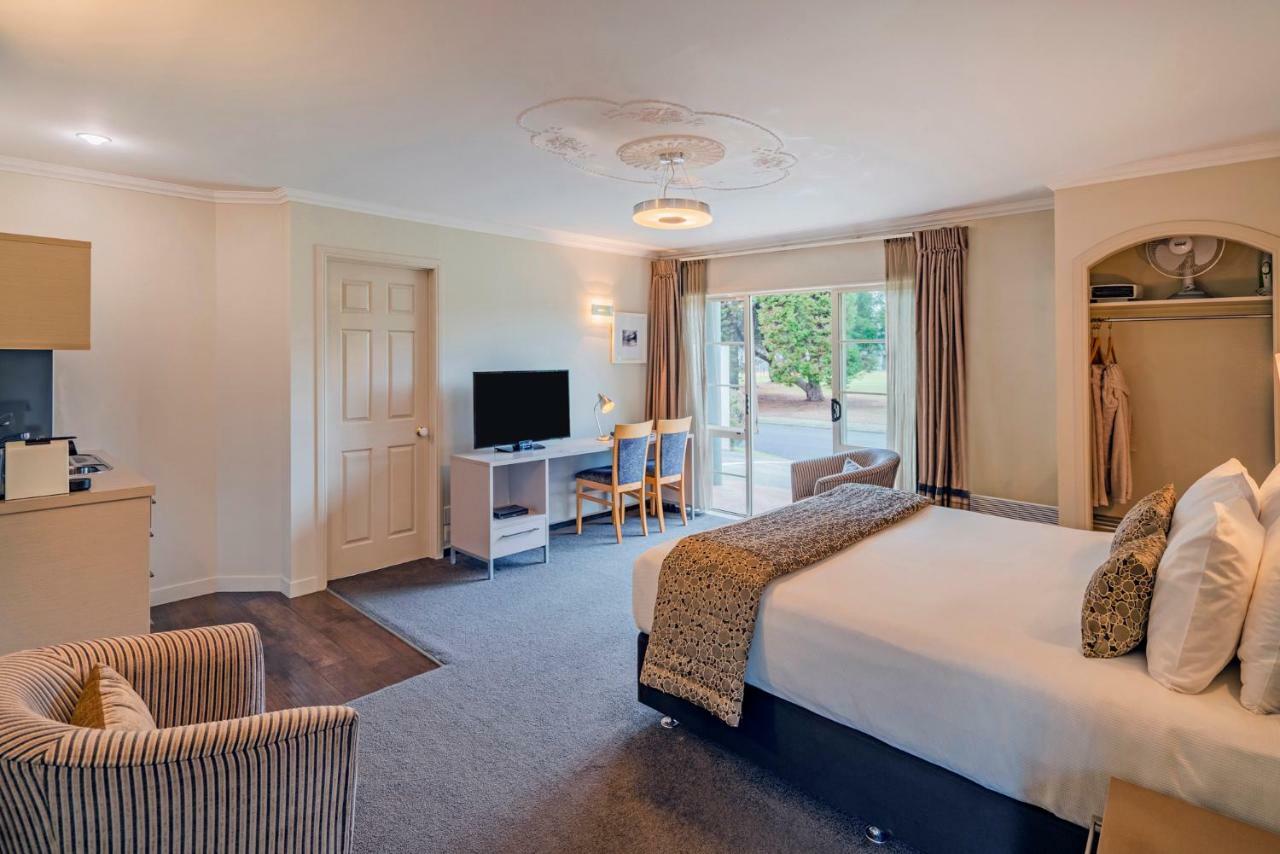 Silver Fern Rotorua Suites & Spa Екстериор снимка A typical hotel room