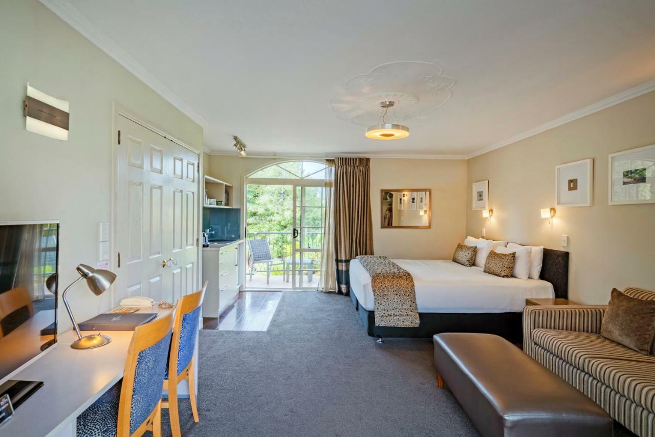 Silver Fern Rotorua Suites & Spa Екстериор снимка Studio apartment