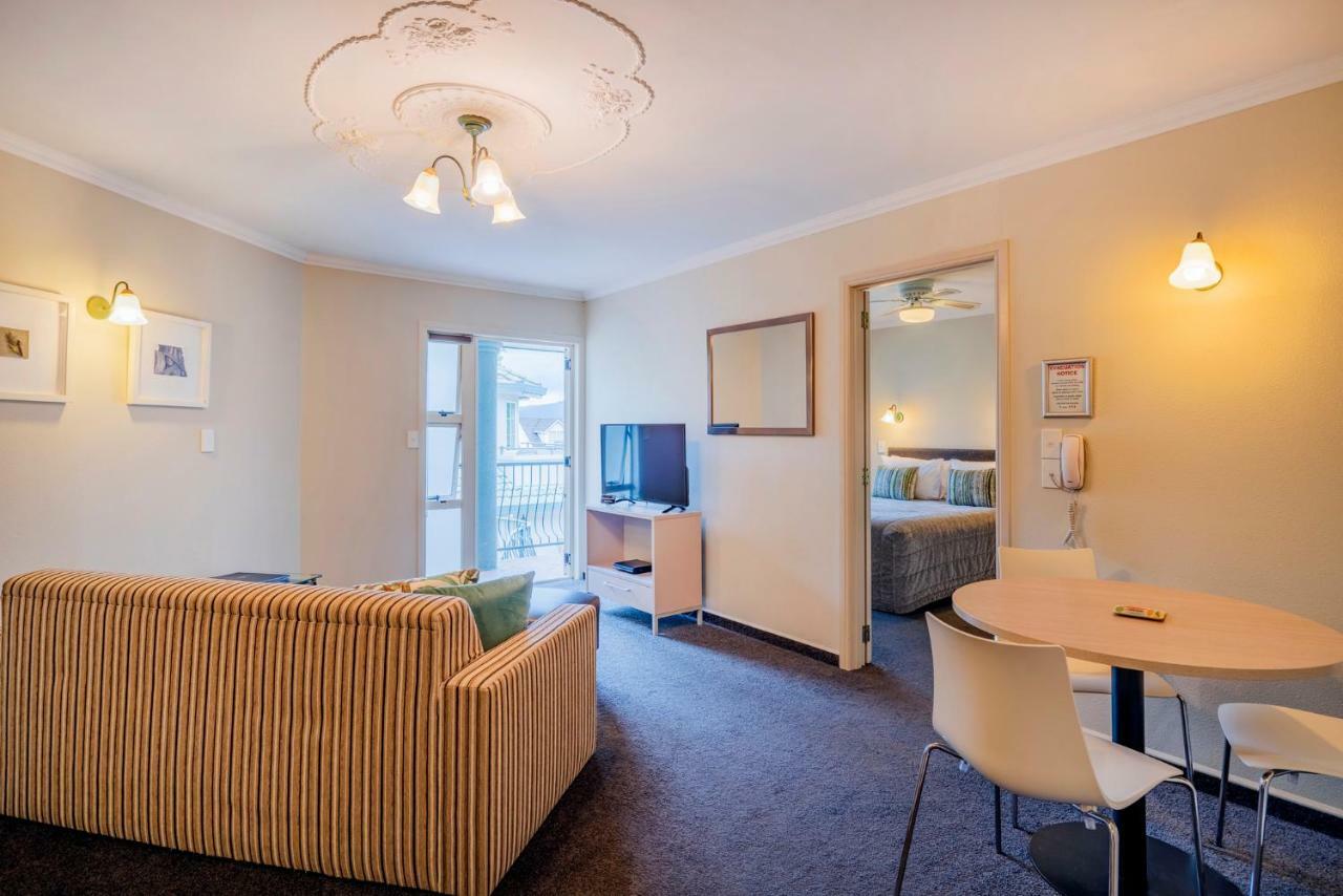 Silver Fern Rotorua Suites & Spa Екстериор снимка A typical one-bedroom apartment