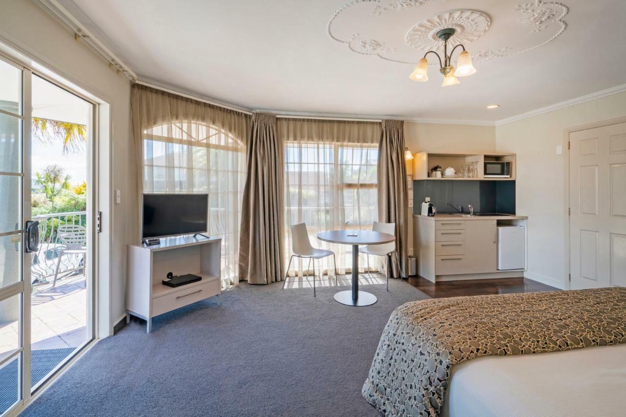 Silver Fern Rotorua Suites & Spa Екстериор снимка Studio apartment