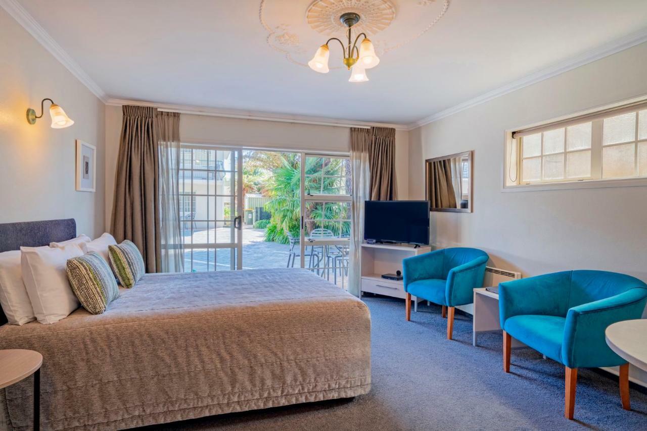 Silver Fern Rotorua Suites & Spa Екстериор снимка A typical motel room
