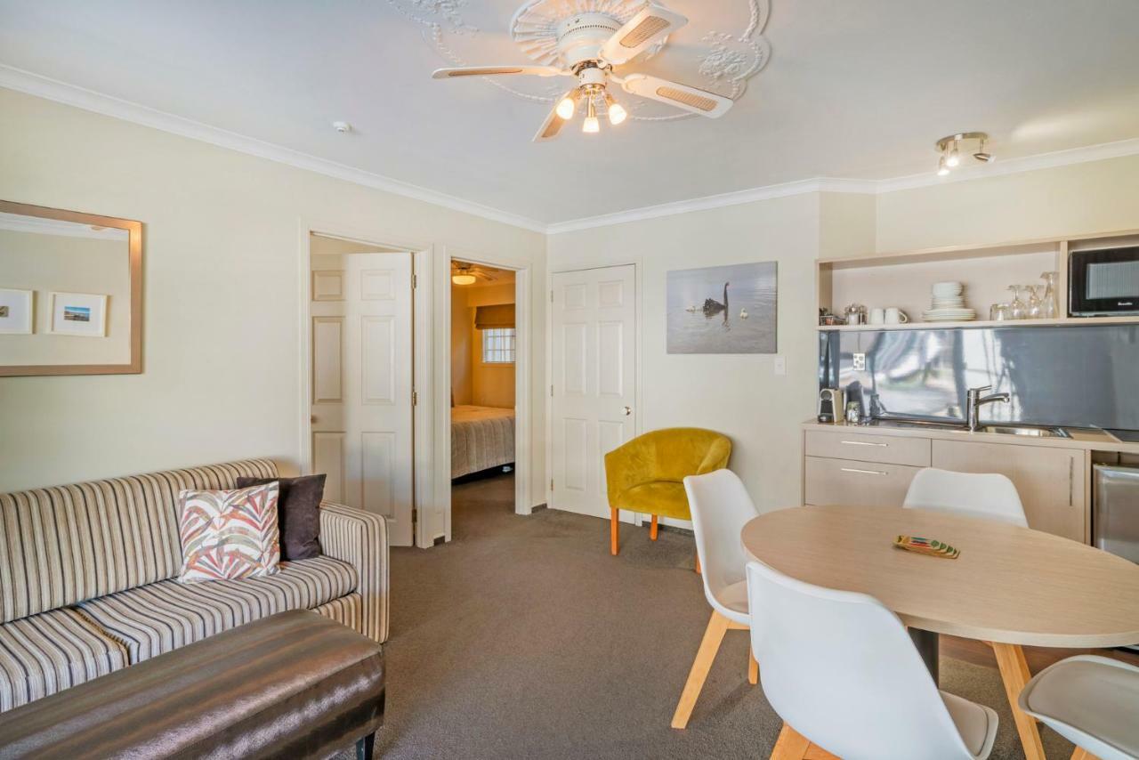 Silver Fern Rotorua Suites & Spa Екстериор снимка A typical apartment at the hotel
